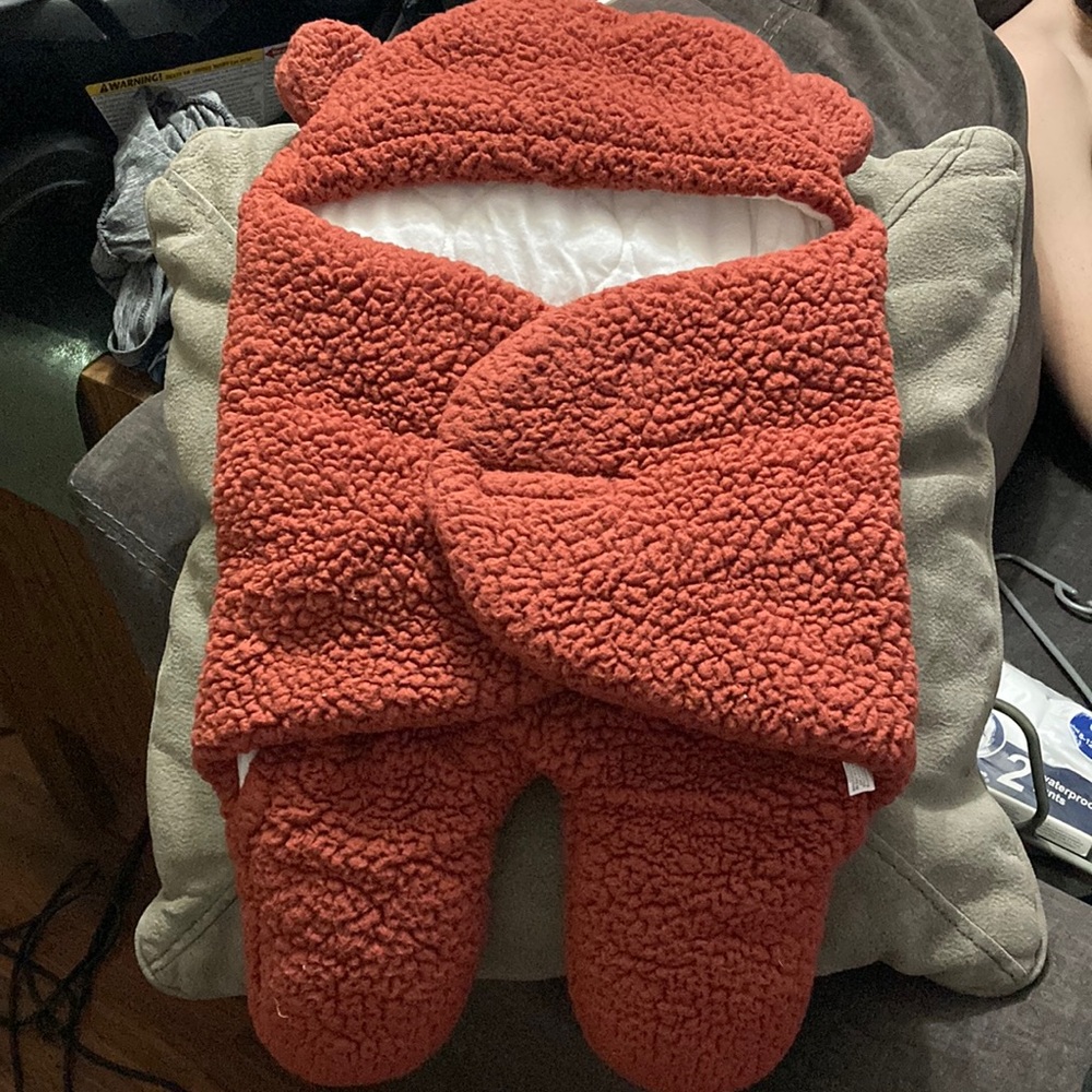 Swaddling blanket
